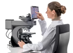 Leica Visoria B Laboratory Microscope